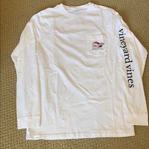 Men’s Vineyard Vines Christmas T-shirt